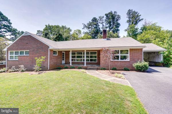 102 LOVING ST, Louisa, VA 23093