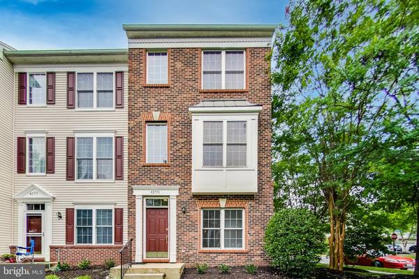 42773 LONGWORTH TER, Chantilly, VA 20152