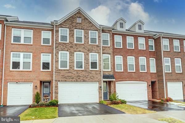 Chantilly, VA 20152,42244 LANCASTER WOODS SQ