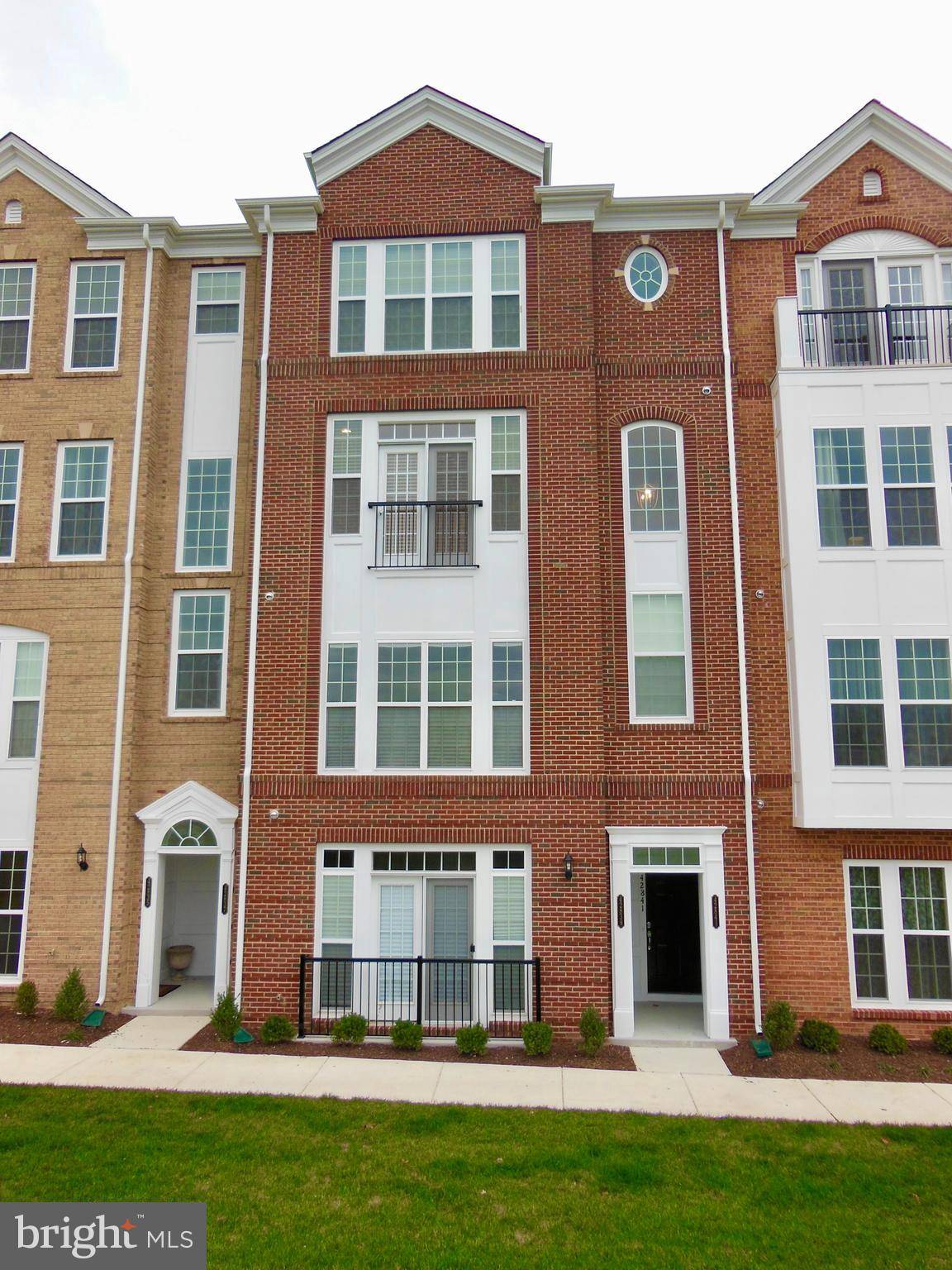 Ashburn, VA 20147,42841 BURRELL SQ