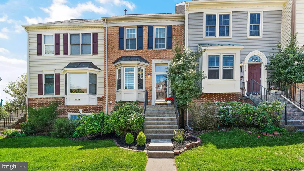 43616 BLACKSMITH SQ, Ashburn, VA 20147