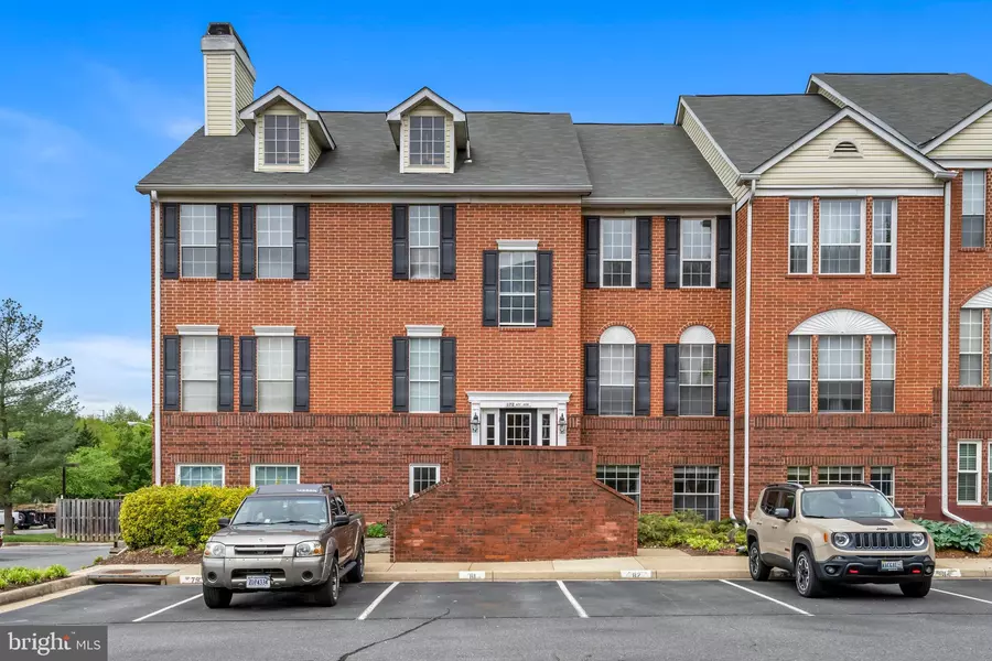 672 GATEWAY DR SE #604, Leesburg, VA 20175