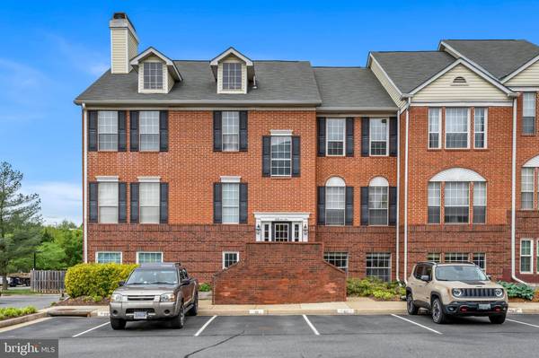 672 GATEWAY DR SE #604, Leesburg, VA 20175