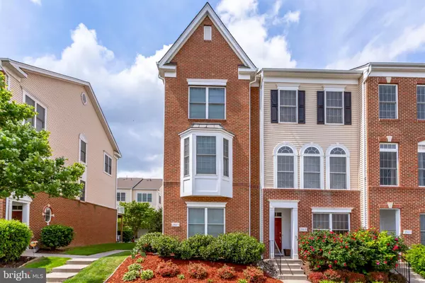 Chantilly, VA 20152,25017 RIDING CENTER DR