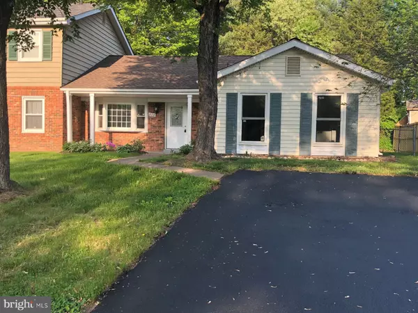 226 N LINCOLN AVE, Sterling, VA 20164