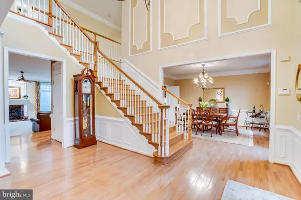 Chantilly, VA 20152,25673 PLEASANT WOODS CT