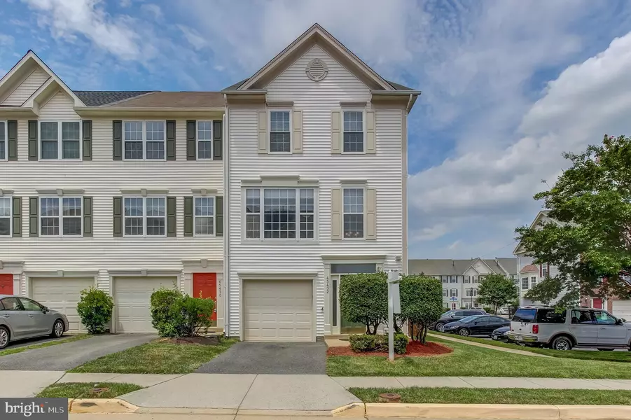 45432 CLARKES CROSSING SQ, Sterling, VA 20164