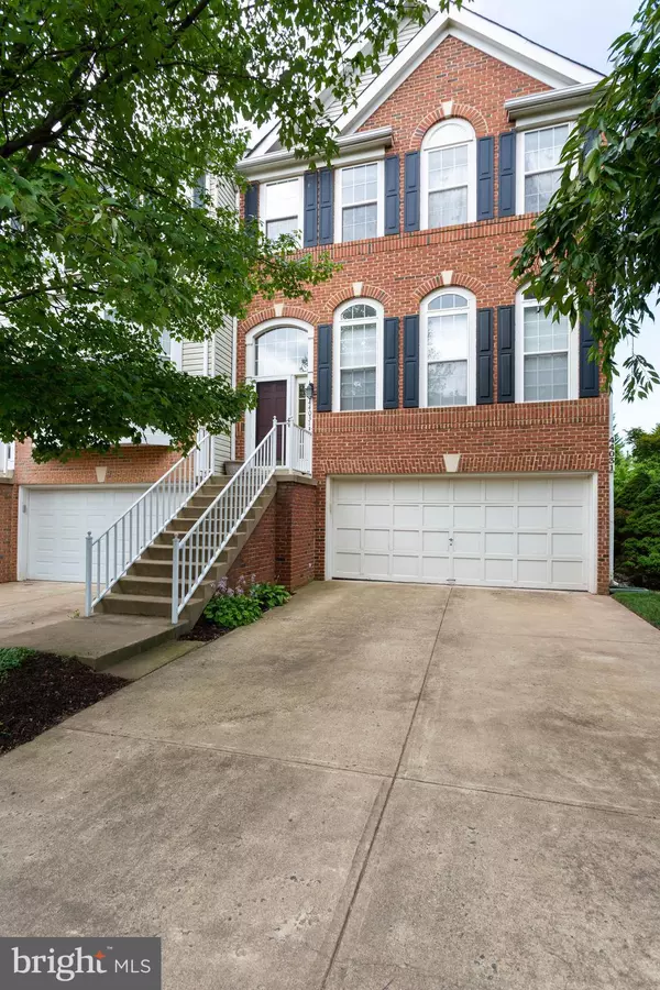 44031 RISING SUN TER, Ashburn, VA 20147