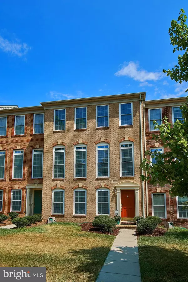 25843 MEWS TER, Chantilly, VA 20152