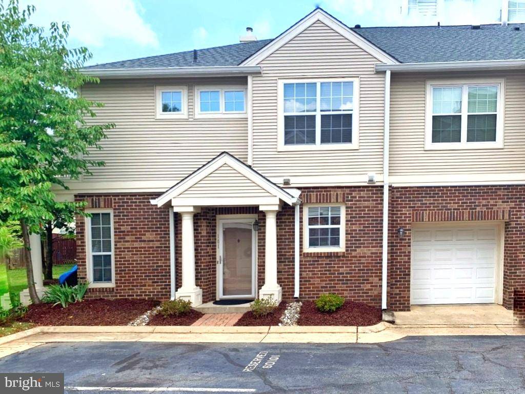 Ashburn, VA 20147,45060 BRAE TER #101