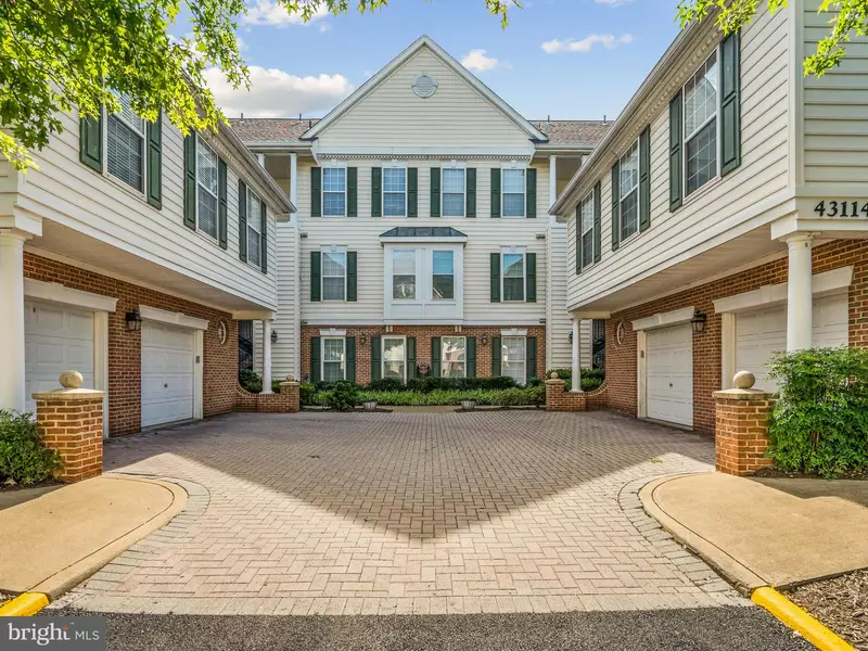 43114 WATERCREST SQ #203, Chantilly, VA 20152