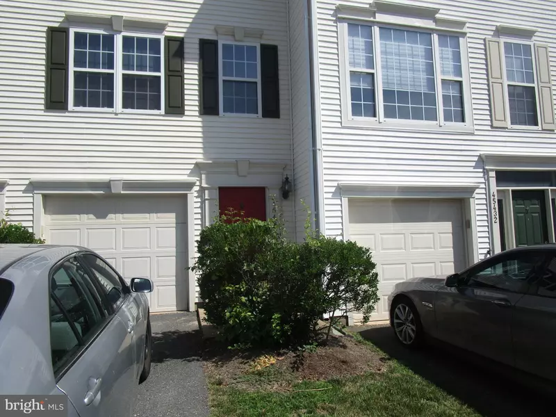 45430 CLARKES CROSSING SQ, Sterling, VA 20164