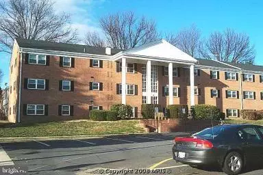 Leesburg, VA 20176,120-3 WASHINGTON ST NE #11