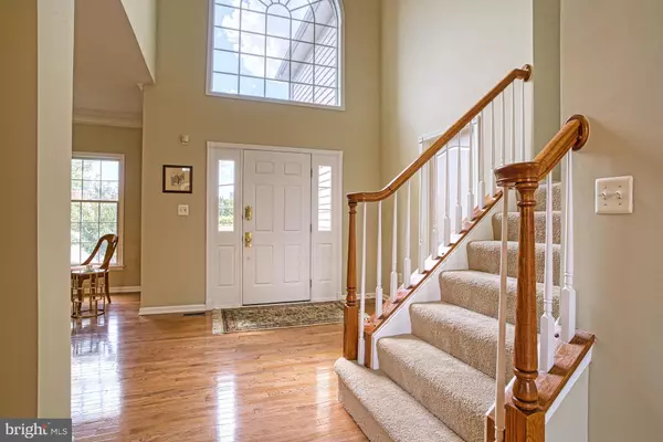 Chantilly, VA 20152,25238 CROSSFIELD DR