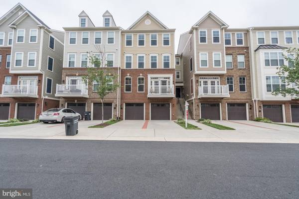 25208 BRIARGATE TER, Chantilly, VA 20152