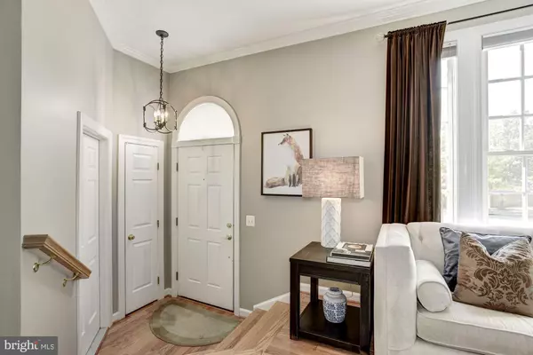 Chantilly, VA 20152,25544 EVANS SQ