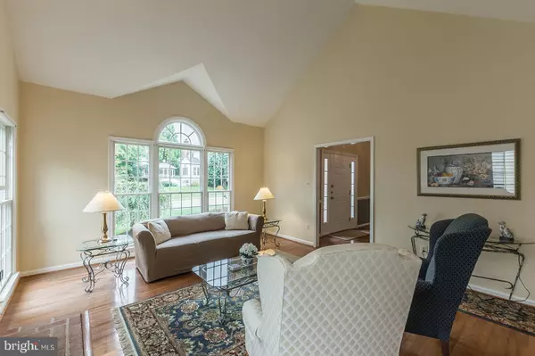 Sterling, VA 20165,46941 FOXSTONE PL