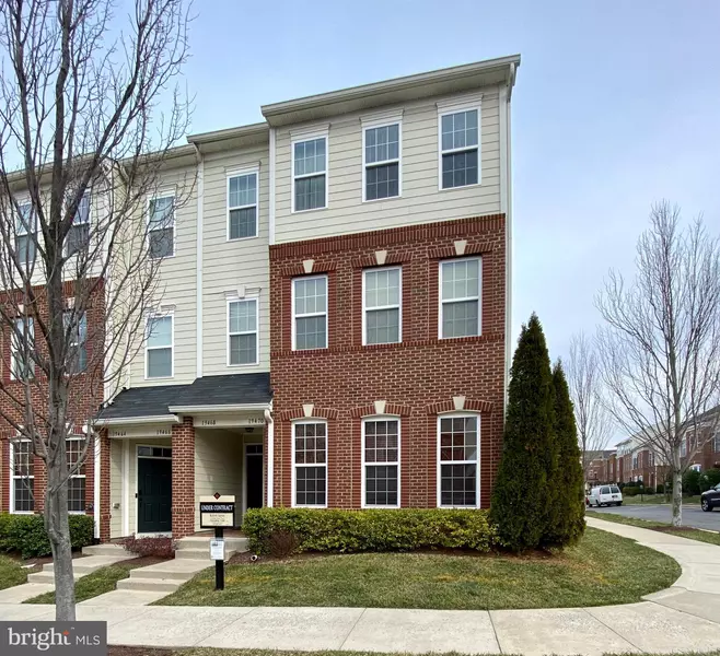 19470 PROMENADE DR, Leesburg, VA 20176