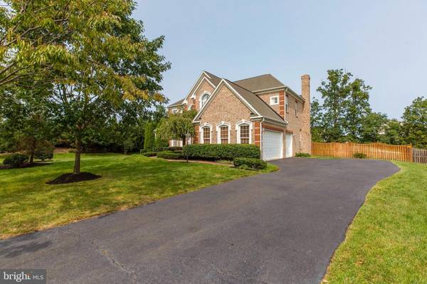 Chantilly, VA 20152,42244 PROVIDENCE RIDGE DR