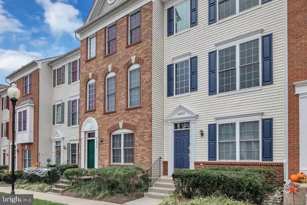 42837 SYKES TER, Chantilly, VA 20152