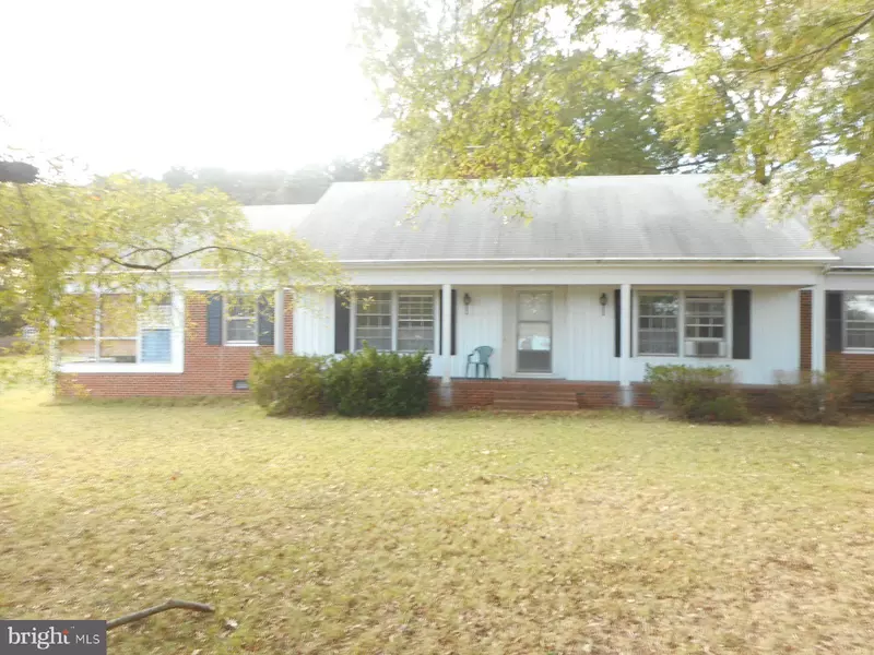 1058 TICK NECK RD, Foster, VA 23056