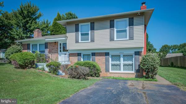 8960 ROLLING RD, Manassas, VA 20110