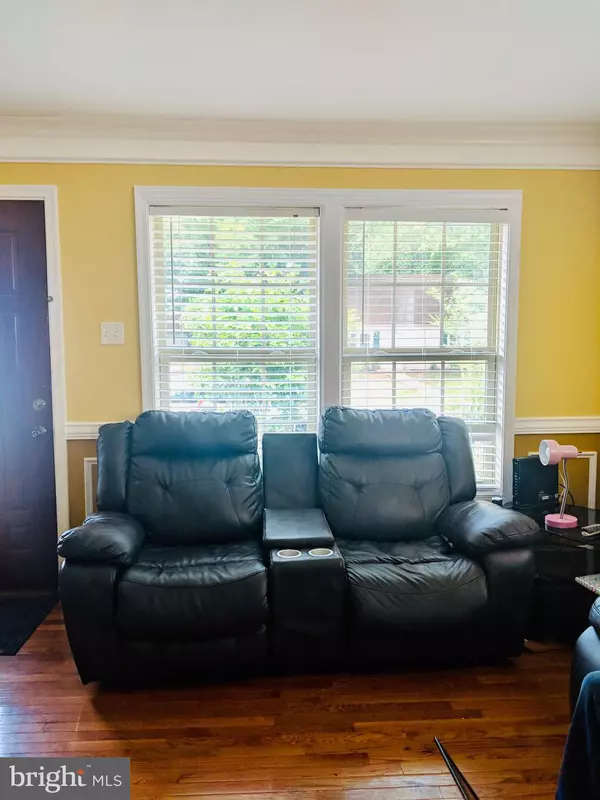 Manassas Park, VA 20111,183 CABBEL DR