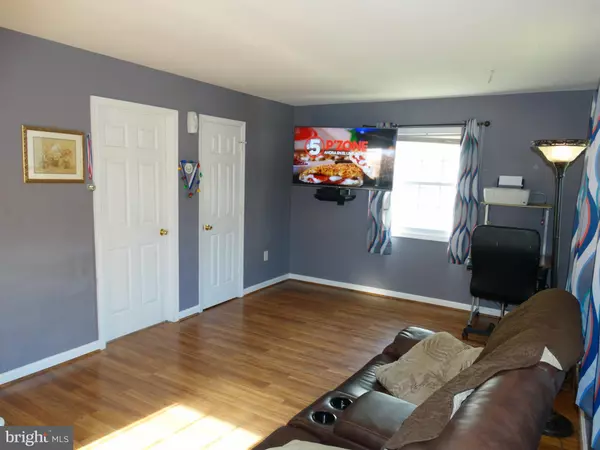 Manassas Park, VA 20111,159 HOLDEN DR