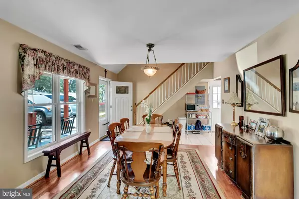 Manassas Park, VA 20111,208 COLFAX CT
