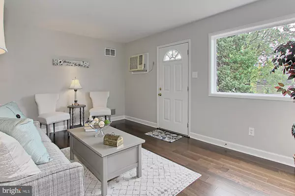 Manassas Park, VA 20111,242 CABBEL DR