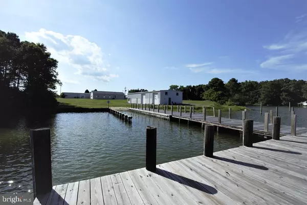 365 DEEP WATER LN, Reedville, VA 22539