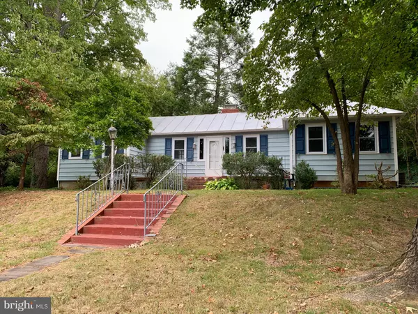 163 N ALMOND ST, Orange, VA 22960