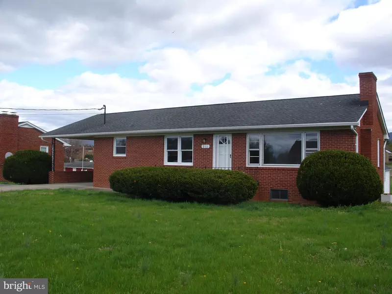 211 AL GOOD DR, Stanley, VA 22851