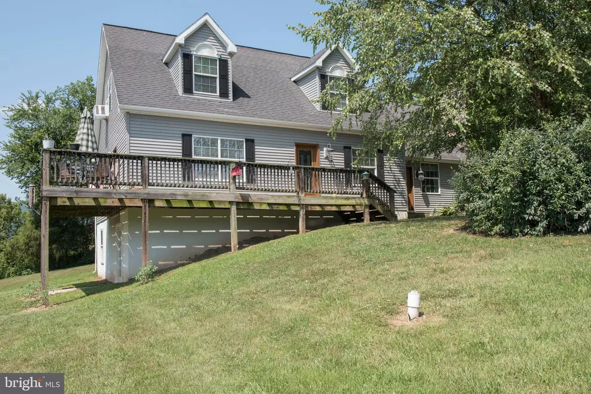 Luray, VA 22835,217 MIMOSA LN