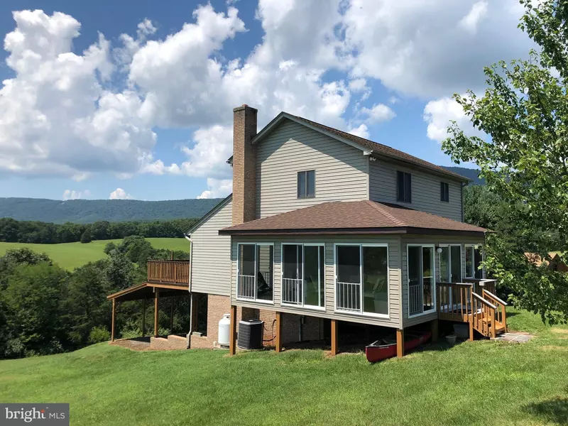 985 LAZY RIVER EAST RD, Luray, VA 22835