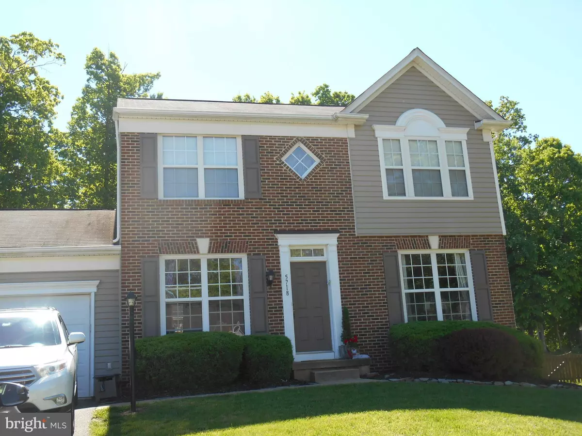 Woodbridge, VA 22193,5718 MOONBEAM DR