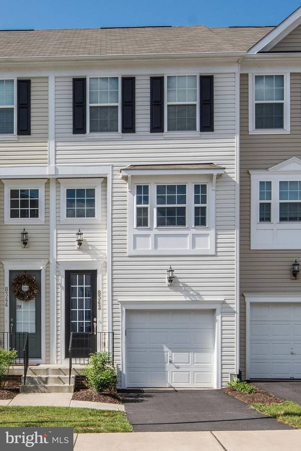 8342 HERITAGE CROSSING CT #42, Manassas, VA 20109