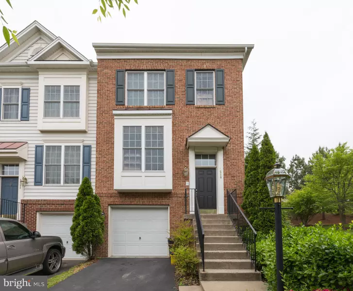 2580 OAK TREE LN, Woodbridge, VA 22191