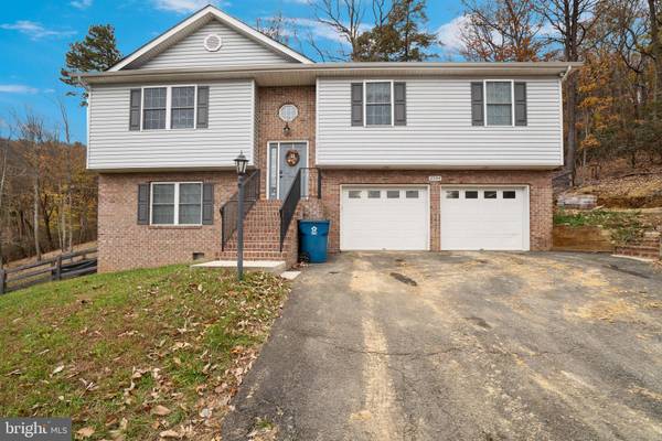 2504 JACKSON DR, Haymarket, VA 20169