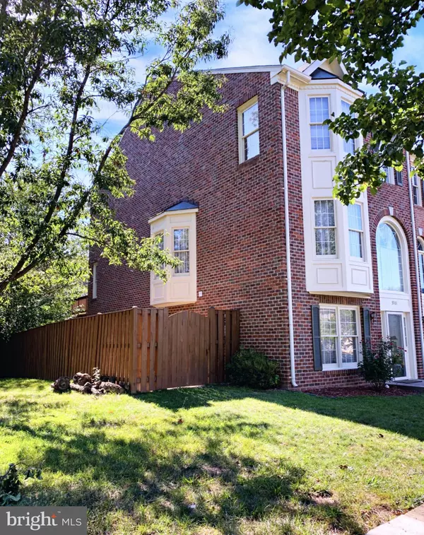 Woodbridge, VA 22192,3981 BRUSSELS WAY