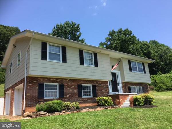 25 BATTLE MOUNTAIN RD, Amissville, VA 20106