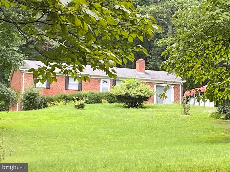 41 COMPTONS RD, Castleton, VA 22716