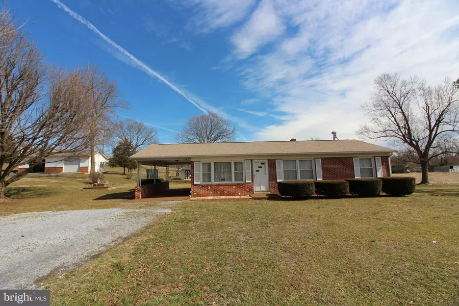 372 JUNCTION RD, Strasburg, VA 22657