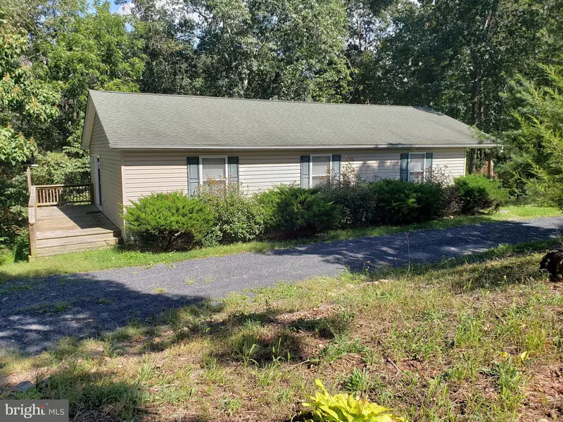 360 BOYER RD, Fort Valley, VA 22652