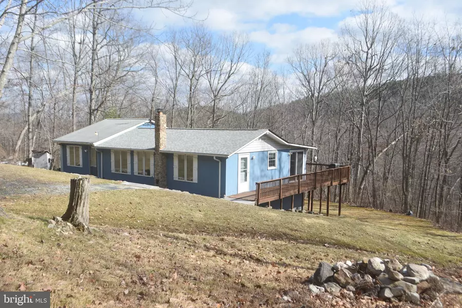 166 MINE MOUNTAIN LN, Fort Valley, VA 22652