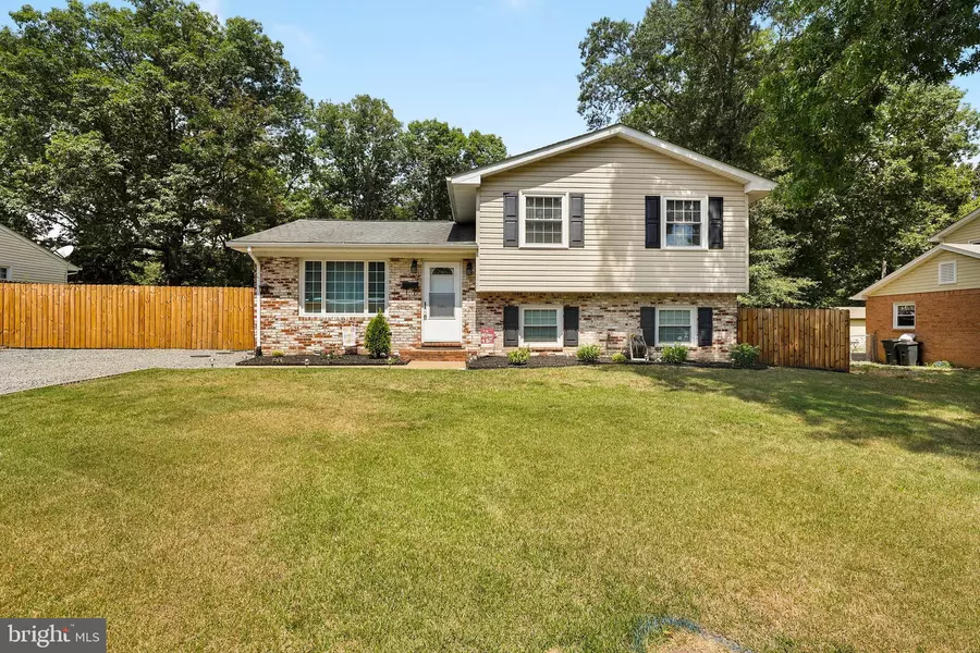 307 LORRAINE AVE, Fredericksburg, VA 22408