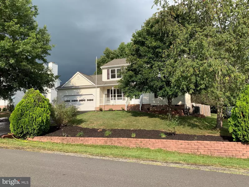 11911 WOODLAND VIEW DR, Fredericksburg, VA 22407