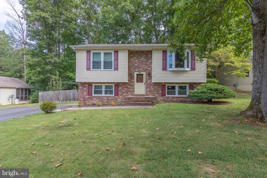 6413 ROYAL OAKS DR, Fredericksburg, VA 22407