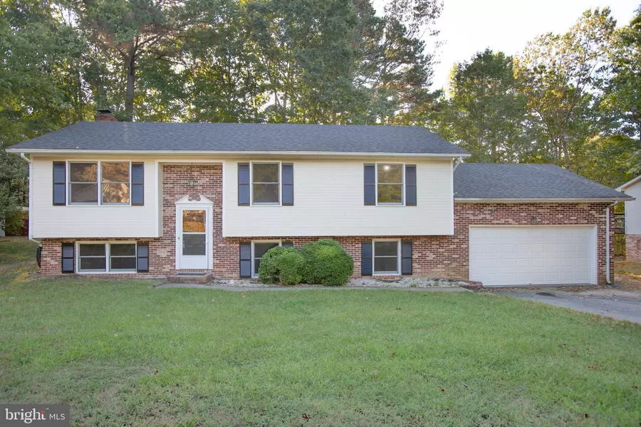 5412 LEAVELLS CROSSING DR, Fredericksburg, VA 22407