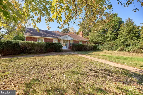 104 SOUTHGATE AVE, Fredericksburg, VA 22408